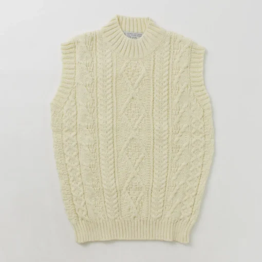 OLD DERBY KNITWEAR / Cable Turtle Slipover